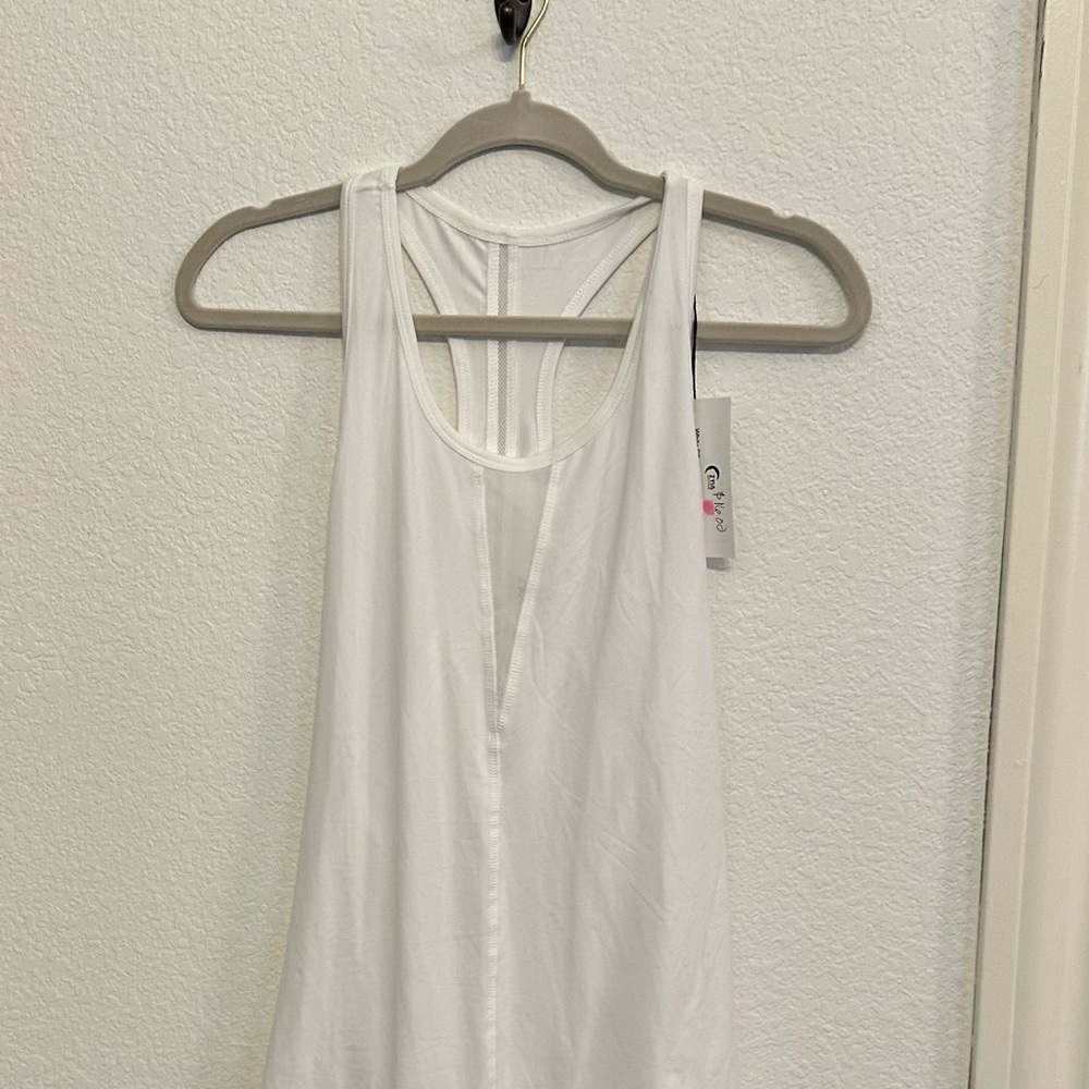 Zyia effortless tank.  White.  Xxl. NWT